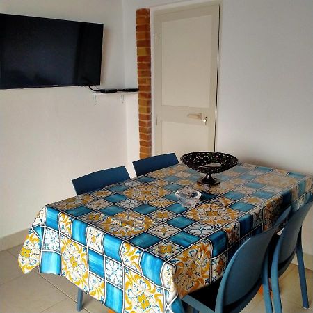 شقة Mansarda Mare Blue شاكا المظهر الخارجي الصورة