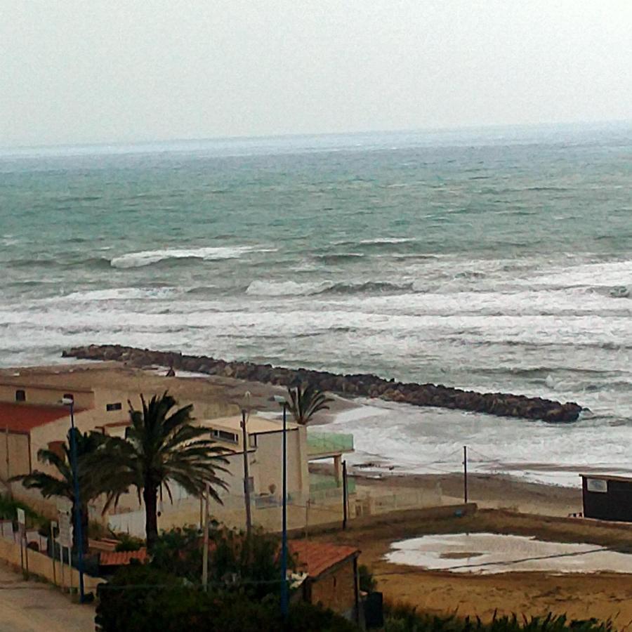 شقة Mansarda Mare Blue شاكا المظهر الخارجي الصورة