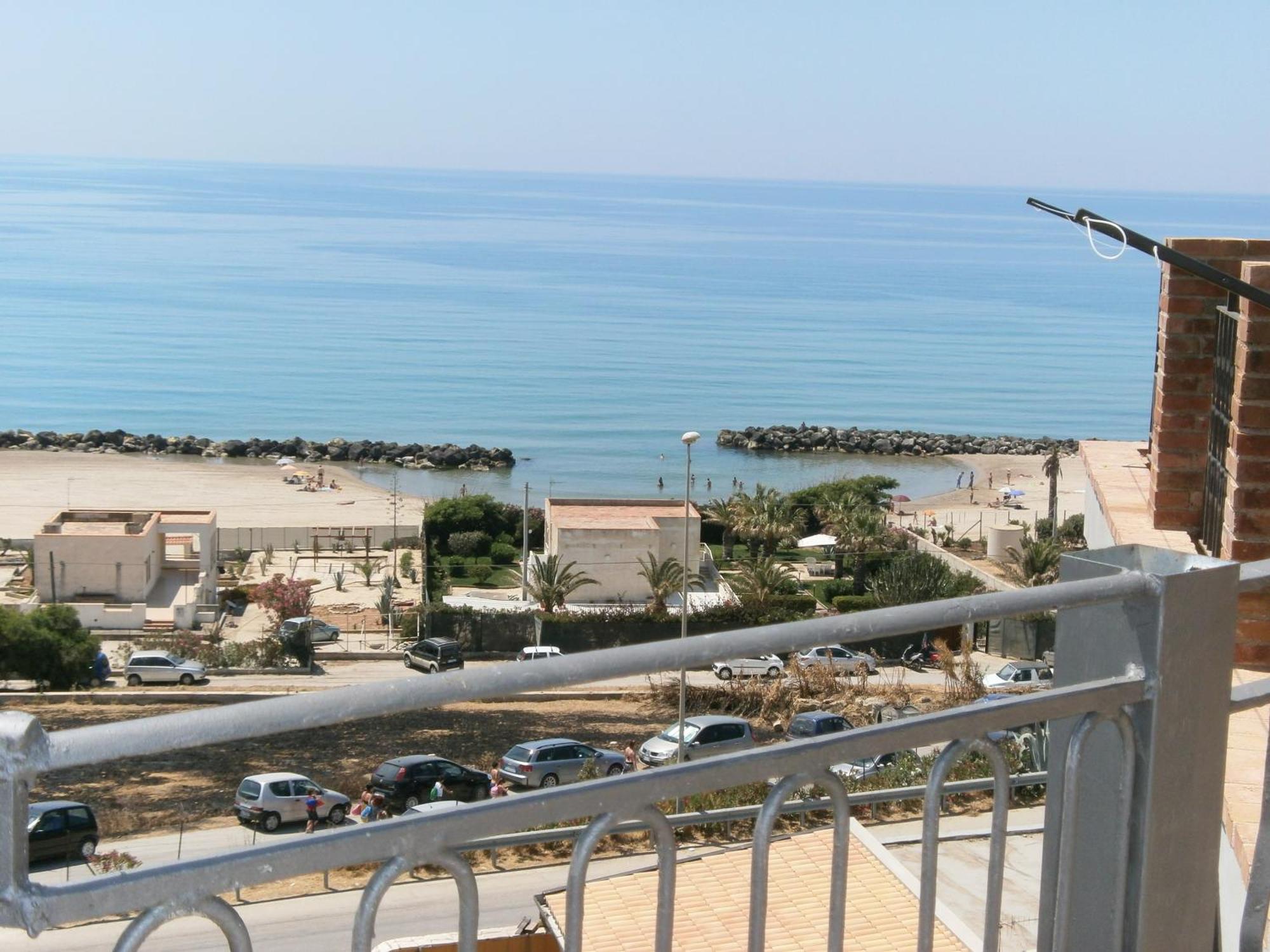 شقة Mansarda Mare Blue شاكا المظهر الخارجي الصورة
